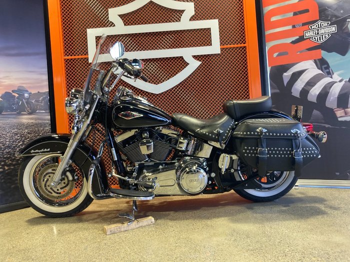 2014 HARLEY-DAVIDSON FLSTC HERITAGE SOFTAIL CLASSIC