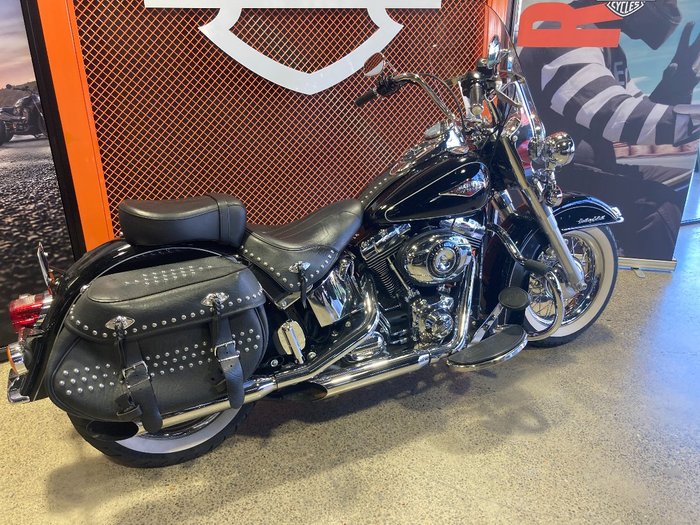 2014 HARLEY-DAVIDSON FLSTC HERITAGE SOFTAIL CLASSIC