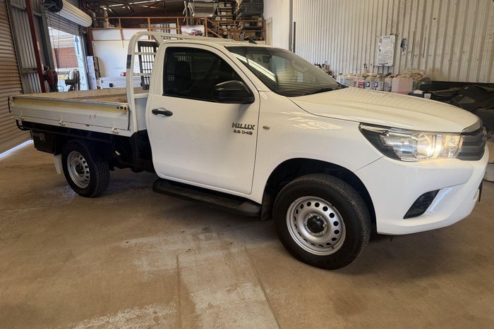 2018 Toyota Hilux SR