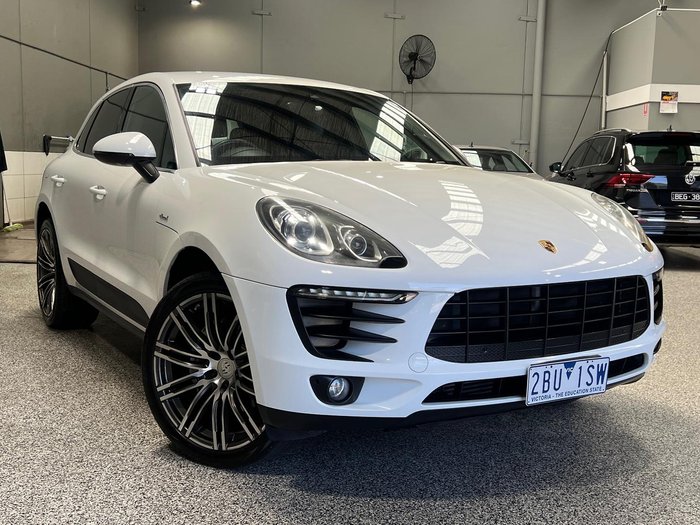 2016 Porsche Macan