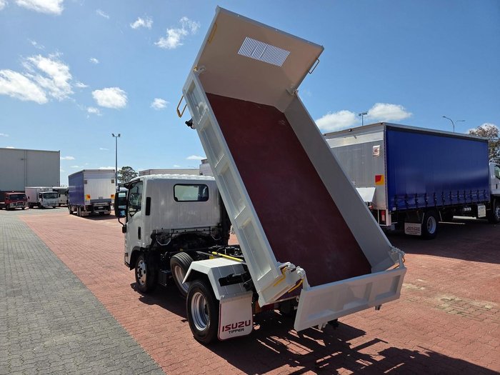 2022 Isuzu Nmr60-150  Amt 3 Way Tipper