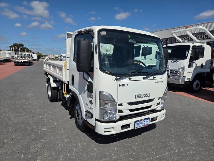 2022 Isuzu Nmr60-150 Amt 3 Way Tipper