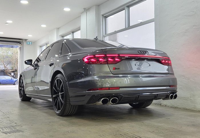 2023 Audi S8