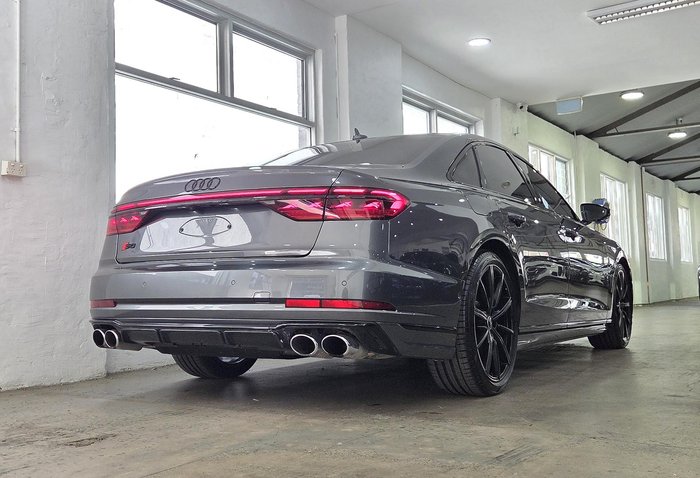 2023 Audi S8