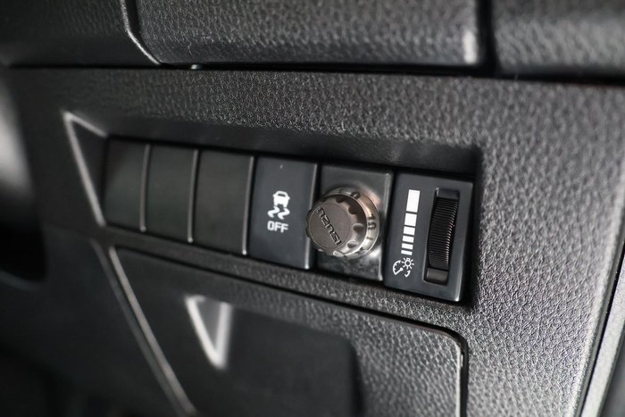 2021 Isuzu D-MAX 25