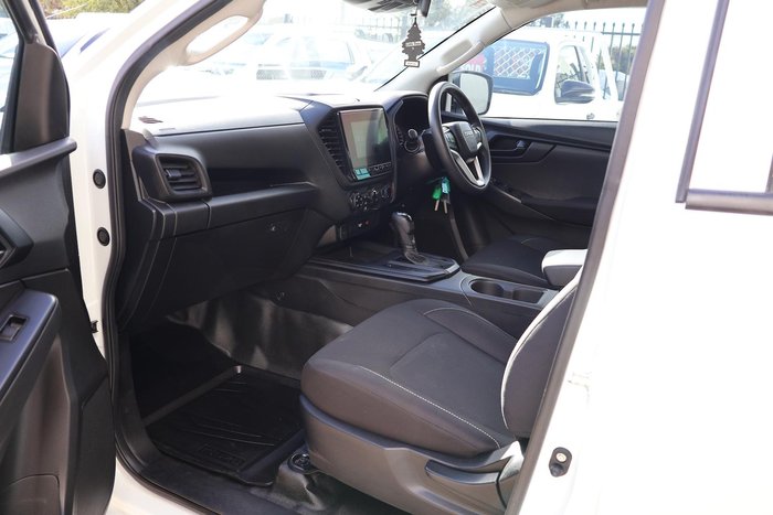 2021 Isuzu D-MAX 15