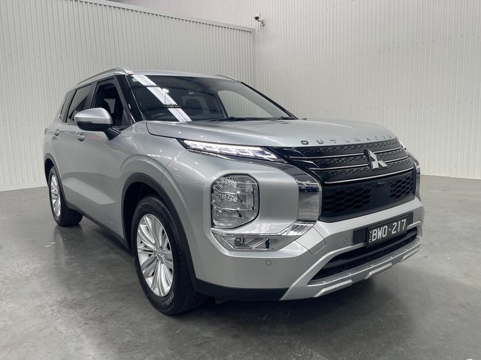 2021 Mitsubishi Outlander LS
