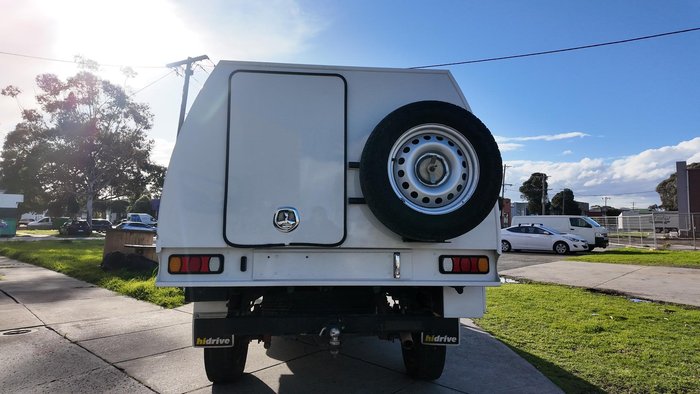2019 Toyota Hilux SR