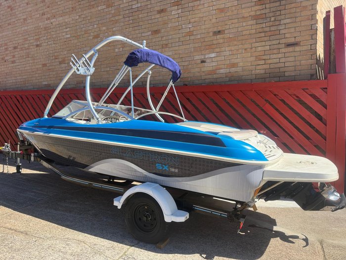 2004 Glastron SX 195