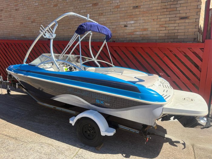 2004 Glastron SX 195