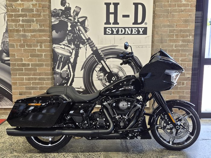 Harley-Davidson Road Glide 117 (FLTRX) Touring