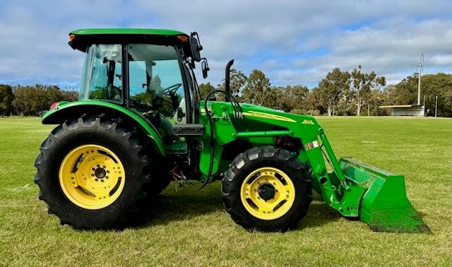 2011 John Deere 5083E Limited