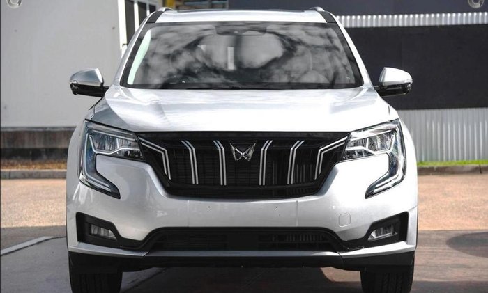 2024 Mahindra XUV700 AX7L Black Edition