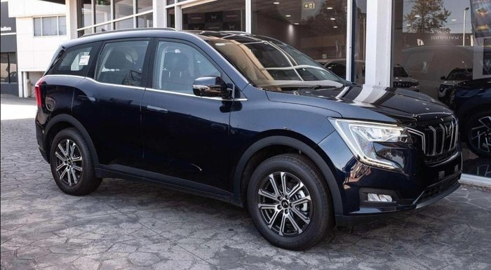 2024 Mahindra XUV700
