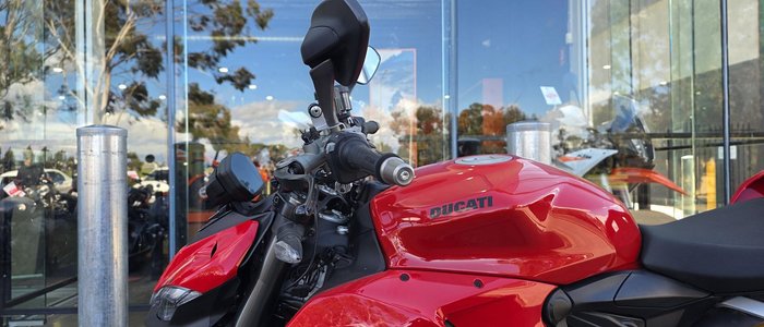 2023 Ducati Streetfighter V2 Streetfighter Red
