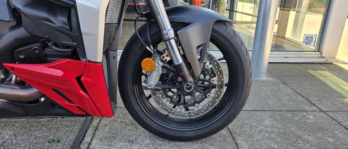 2023 Ducati Streetfighter V2 Streetfighter Red