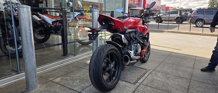 2023 Ducati Streetfighter V2 Streetfighter Red