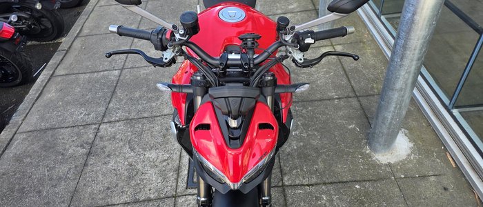 2023 Ducati Streetfighter V2 Streetfighter Red
