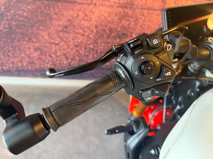 2026 Yamaha XSR900 XSR Red