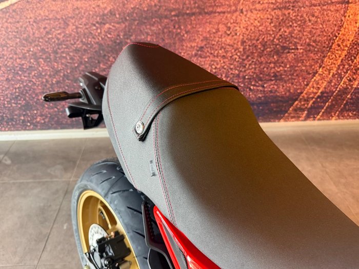 2026 Yamaha XSR900 XSR Red