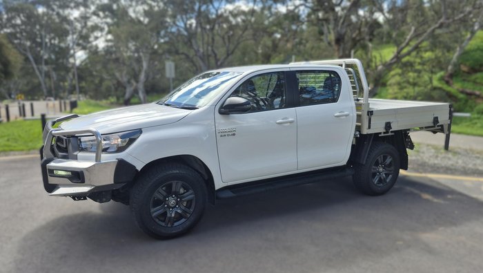 2022 Toyota Hilux SR
