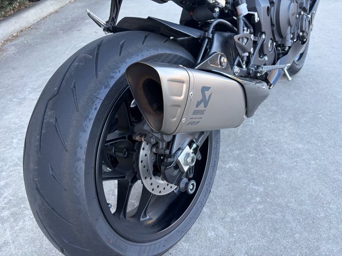 2025 Yamaha YZF-R1 Grey