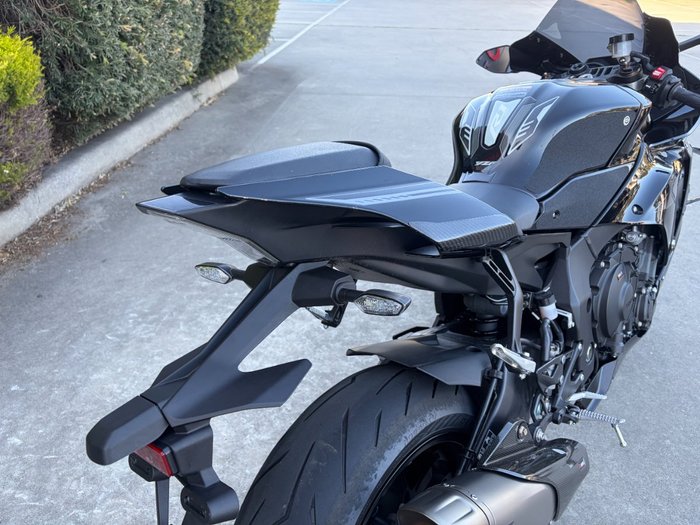 2025 Yamaha YZF-R1 Grey
