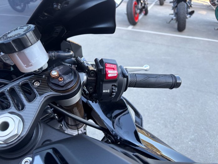 2025 Yamaha YZF-R1 Grey