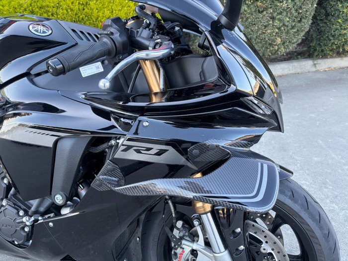 2025 Yamaha YZF-R1 Grey
