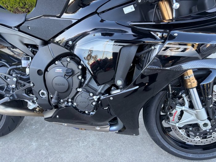 2025 Yamaha YZF-R1 Grey
