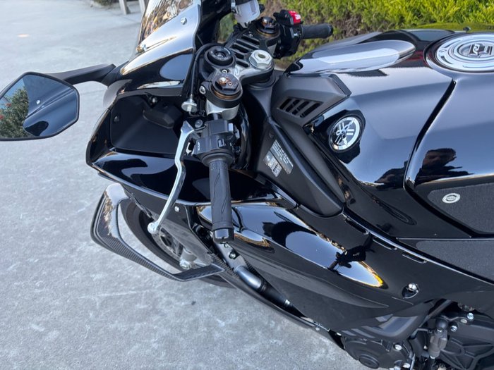 2025 Yamaha YZF-R1 Grey
