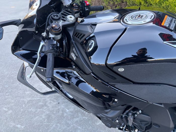 2025 Yamaha YZF-R1 Grey
