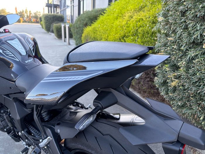 2025 Yamaha YZF-R1 Grey