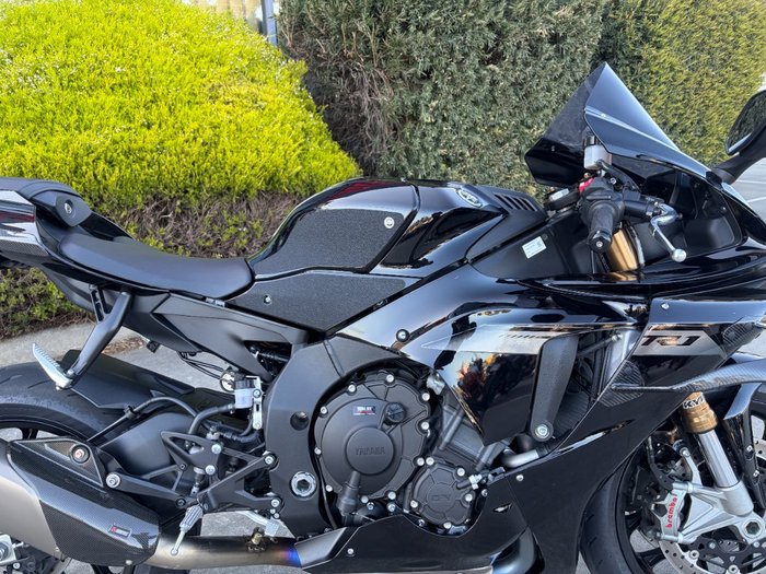 2025 Yamaha YZF-R1 Grey