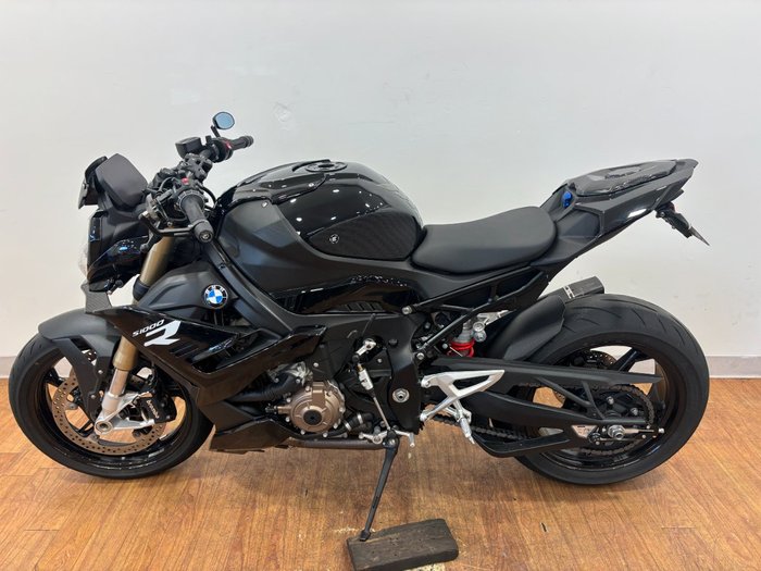 2022 BMW Motorrad S 1000 R