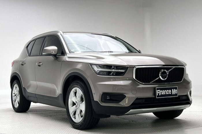 2022 Volvo XC40