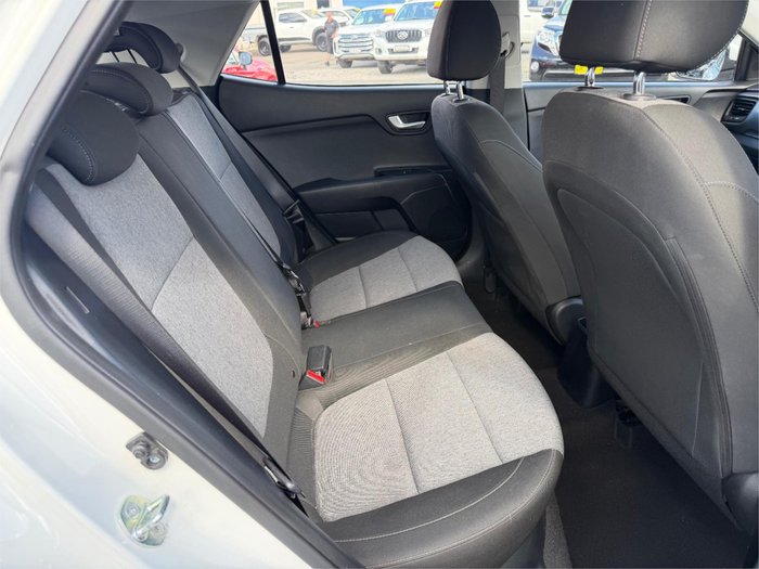 2022 KIA STONIC S