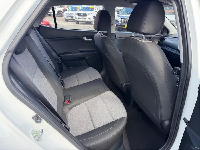 2022 KIA STONIC S