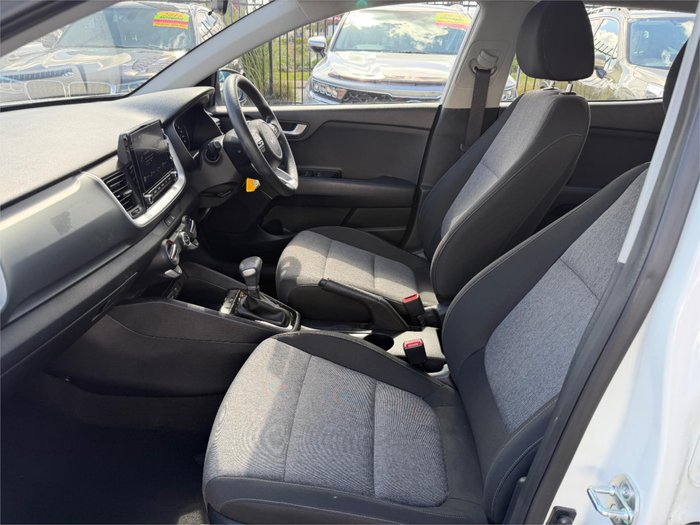 2022 KIA STONIC S