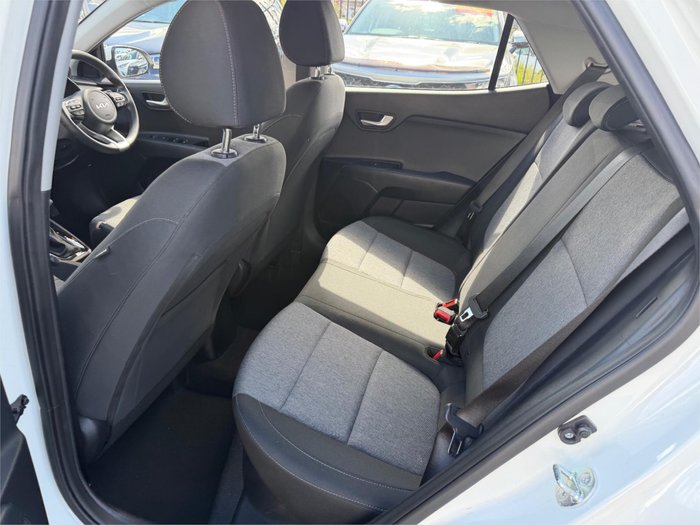2022 KIA STONIC S