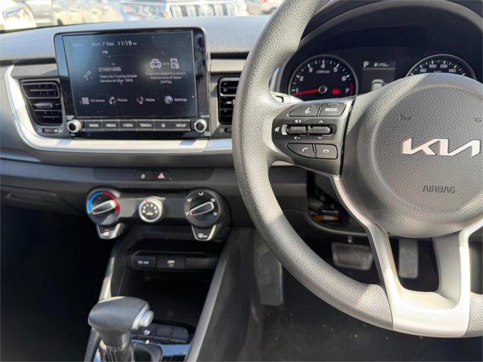2022 KIA STONIC S