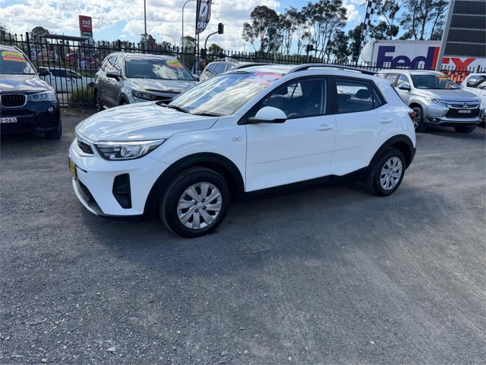 2022 KIA STONIC S