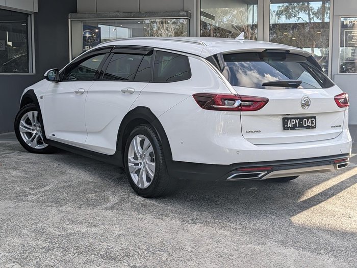 2018 Holden Calais