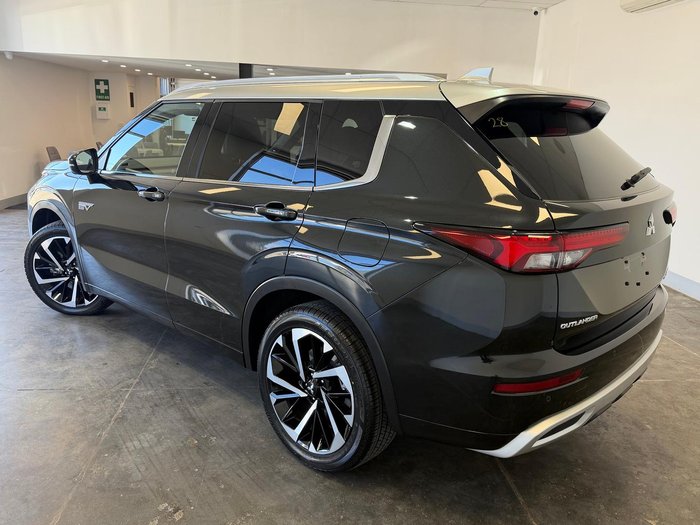 2025 Mitsubishi Outlander PHEV Exceed Tourer