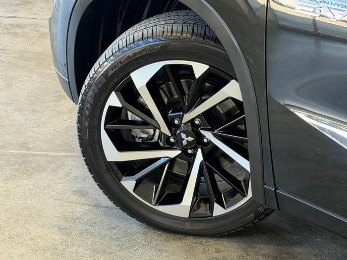 2025 Mitsubishi Outlander PHEV Exceed Tourer