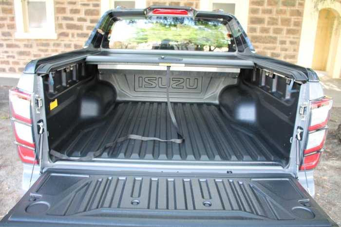 2026 Isuzu D-MAX X-TERRAIN