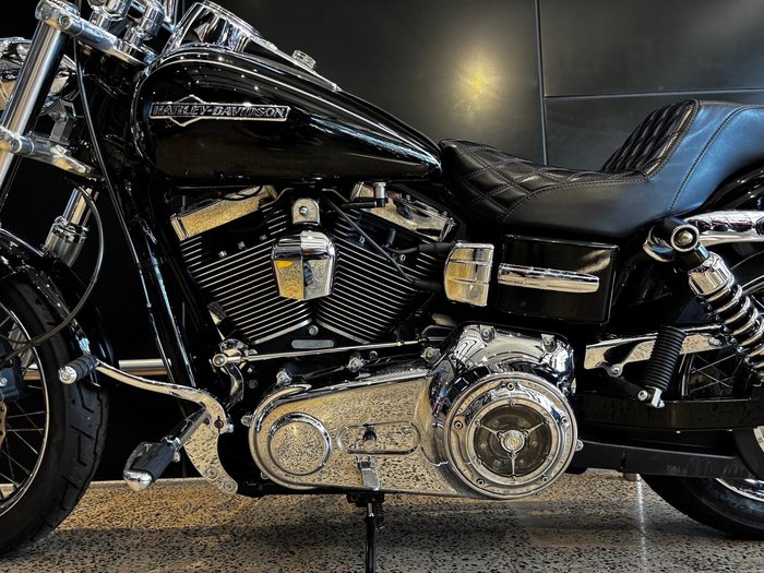 2012 Harley-Davidson Dyna Super Glide Custom 1584 (FXDC)