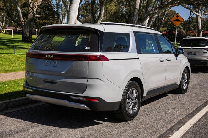 2022 Kia Carnival S