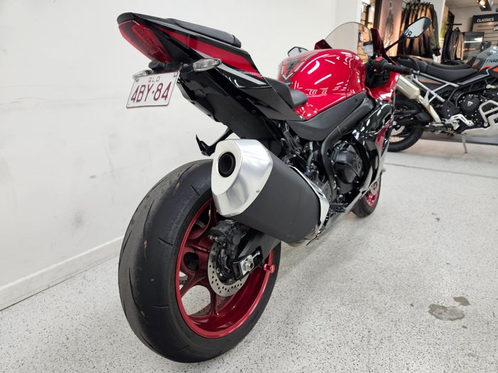 2025 Suzuki GSX-R1000R