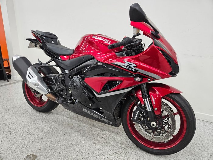 2025 Suzuki GSX-R1000R